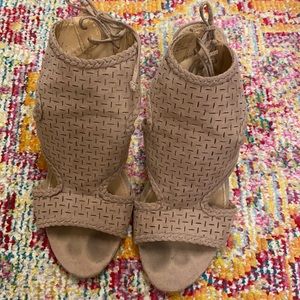 Report wedge sandals brown women’s size 9